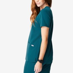 Xs figs scrub top Caribbean blue